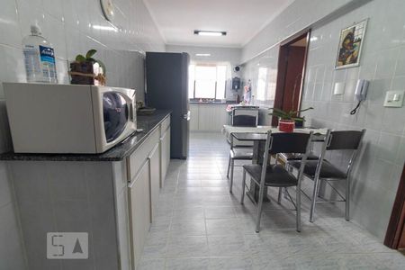Apartamento à venda com 133m², 3 quartos e 3 vagas Apartamento à venda com 133m², 3 quartos e 3 vagasCozinha