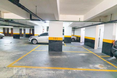 Apartamento à venda com 133m², 3 quartos e 3 vagas Apartamento à venda com 133m², 3 quartos e 3 vagasGaragem