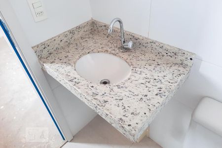 Apartamento à venda com 62m², 3 quartos e 1 vaga Apartamento à venda com 62m², 3 quartos e 1 vagaBanheiro da Suíte