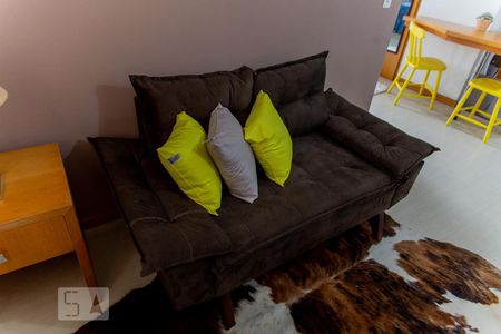 Sofá de apartamento para alugar com 1 quarto, 44m² em Centro, Santo André