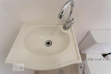 Lavabo de casa à venda com 2 quartos, 100m² em Jaguaré, São Paulo