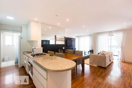 Cozinha de apartamento para alugar com 1 quarto, 78m² em Moema, São Paulo