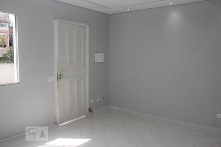 Sala de casa de condomínio para alugar com 2 quartos, 73m² em Chácara Canta Galo, Cotia