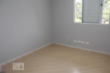 Quarto 1 de casa de condomínio para alugar com 2 quartos, 73m² em Chácara Canta Galo, Cotia