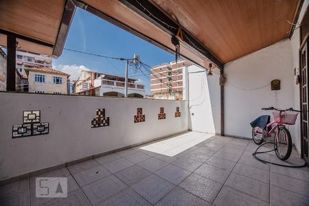 Varanda de casa à venda com 3 quartos, 168m² em Barreto, Niterói