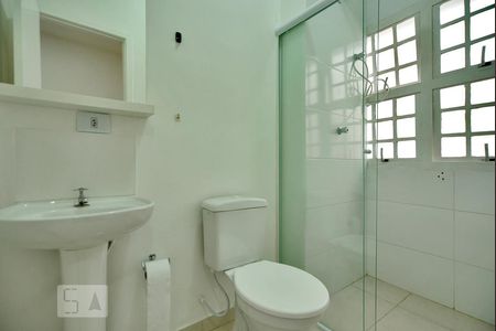 Banheiro de apartamento para alugar com 1 quarto, 36m² em Bom Retiro, São Paulo