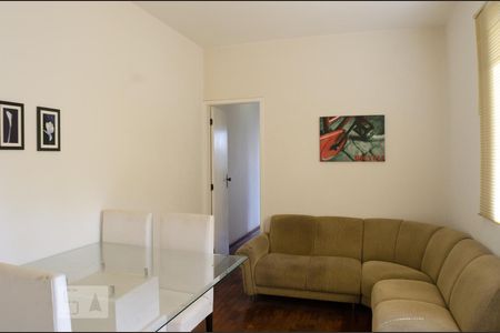 Sala de apartamento para alugar com 2 quartos, 60m² em Salgado Filho, Belo Horizonte