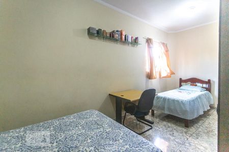 Quarto 1 de casa à venda com 9 quartos, 250m² em Conceição, Diadema