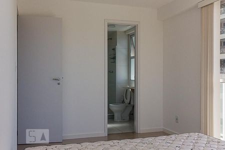 Quarto Suíte 1 de apartamento para alugar com 3 quartos, 87m² em Recreio dos Bandeirantes, Rio de Janeiro