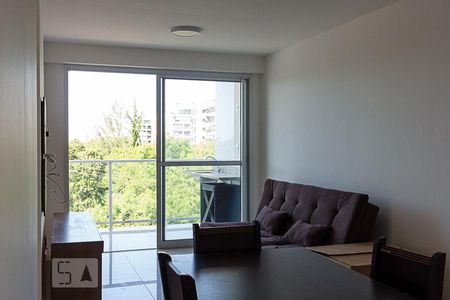 Sala de apartamento para alugar com 3 quartos, 87m² em Recreio dos Bandeirantes, Rio de Janeiro