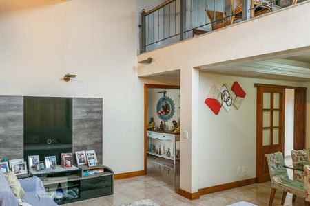 Sala de Estar 1 de casa à venda com 4 quartos, 612m² em Medianeira, Porto Alegre