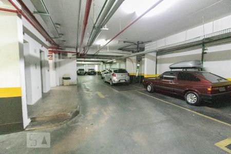 Studio para alugar com 32m², 1 quarto e 1 vaga Studio para alugar com 32m², 1 quarto e 1 vagaGaragem