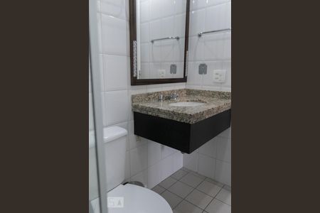 Studio para alugar com 32m², 1 quarto e 1 vaga Studio para alugar com 32m², 1 quarto e 1 vagaBanheiro