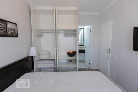 Studio para alugar com 32m², 1 quarto e 1 vaga Studio para alugar com 32m², 1 quarto e 1 vagaQuarto