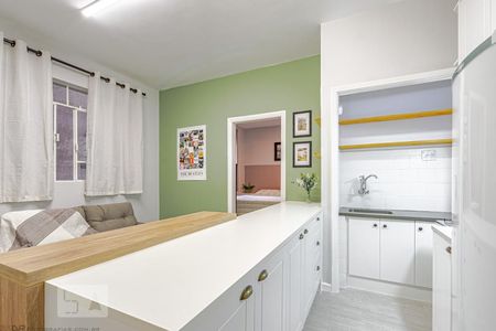 Sala e Cozinha de apartamento para alugar com 1 quarto, 32m² em Centro, Curitiba