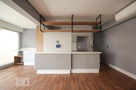 Sala de apartamento para alugar com 3 quartos, 85m² em Vila Olímpia, São Paulo