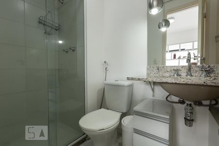 Banheiro de kitnet/studio para alugar com 1 quarto, 40m² em Campos Elíseos, São Paulo