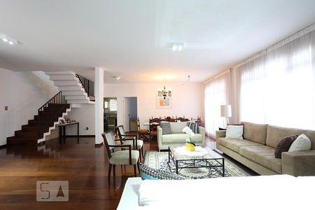 Sala de Estar de casa para alugar com 4 quartos, 400m² em Rolinópolis, São Paulo