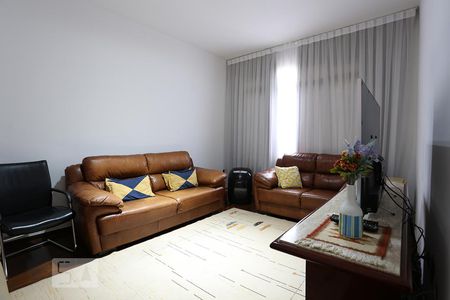 Sala de TV de casa para alugar com 4 quartos, 400m² em Rolinópolis, São Paulo