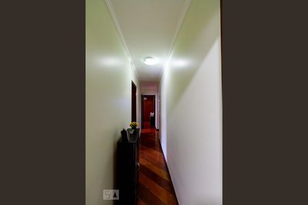 Corredor de casa à venda com 4 quartos, 200m² em Jardim Caravelas, São Paulo
