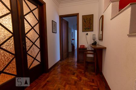 Corredor de casa para alugar com 5 quartos, 250m² em Vila Olímpia, São Paulo