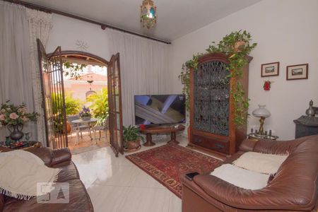 Sala_2 de casa à venda com 4 quartos, 280m² em Vila Gomes Cardim, São Paulo