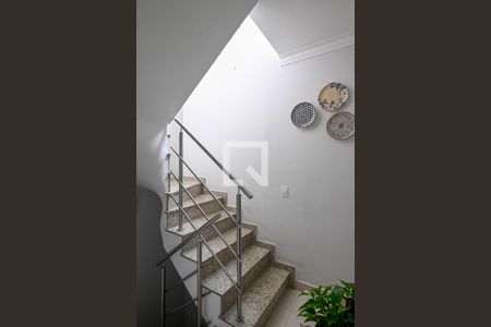 Escada de casa de condomínio à venda com 3 quartos, 167m² em Vila Nair, São Paulo