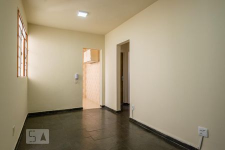 Sala de apartamento à venda com 2 quartos, 48m² em Sagrada Família, Belo Horizonte