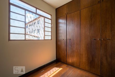 Quarto 1 de apartamento à venda com 2 quartos, 48m² em Sagrada Família, Belo Horizonte