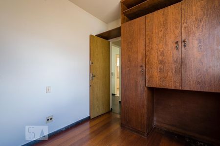 Quarto 1 de apartamento à venda com 2 quartos, 48m² em Sagrada Família, Belo Horizonte