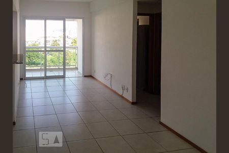 Sala de apartamento para alugar com 2 quartos, 68m² em Recreio dos Bandeirantes, Rio de Janeiro