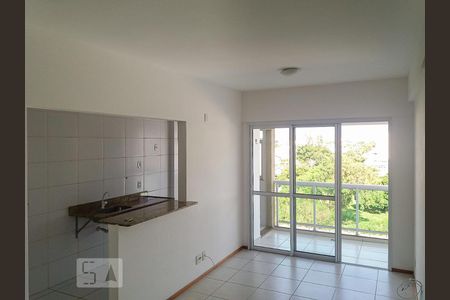 Sala de apartamento para alugar com 2 quartos, 68m² em Recreio dos Bandeirantes, Rio de Janeiro