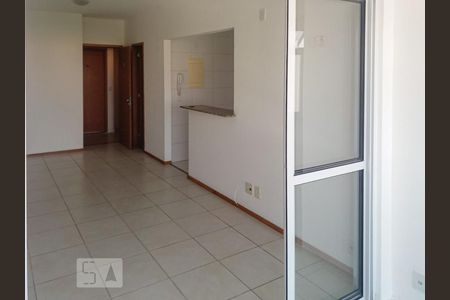 Sala de apartamento para alugar com 2 quartos, 68m² em Recreio dos Bandeirantes, Rio de Janeiro