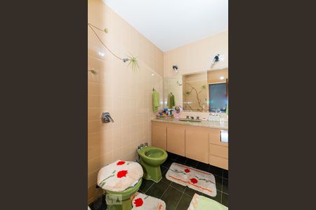 Banheiro da Suíte de casa para alugar com 3 quartos, 300m² em Jardim Leonor Mendes de Barros, São Paulo