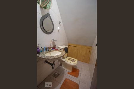 Lavabo de casa à venda com 5 quartos, 220m² em Penha, Rio de Janeiro