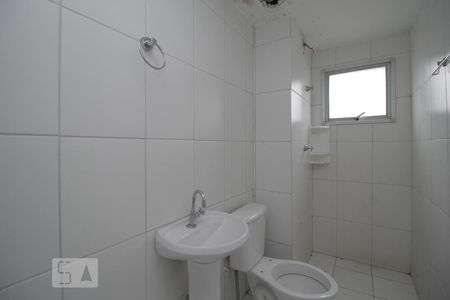 Banheiro de apartamento à venda com 1 quarto, 35m² em Mato Grande, Canoas