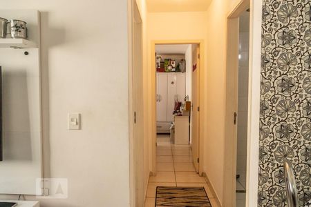 Corredor de apartamento para alugar com 2 quartos, 49m² em Jardim São Francisco (zona Leste), São Paulo