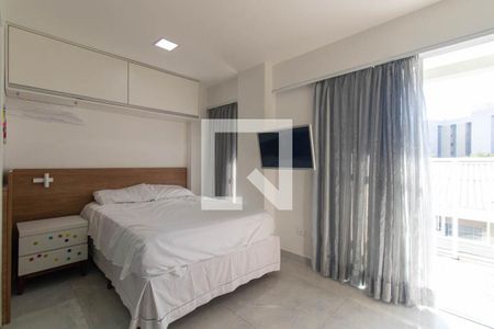 Sala/Quarto de apartamento para alugar com 1 quarto, 27m² em Alto da Rua Xv, Curitiba