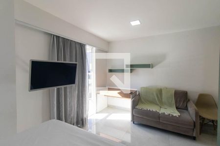 Sala/Quarto de apartamento para alugar com 1 quarto, 27m² em Alto da Rua Xv, Curitiba