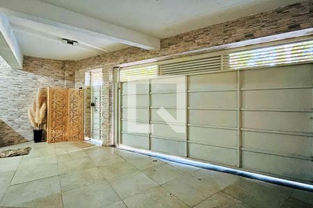 Garagem de casa à venda com 2 quartos, 230m² em Santa Clara, Guarulhos