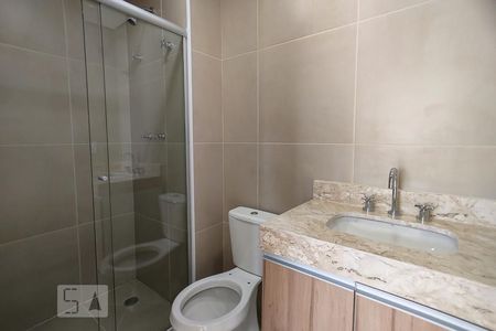 Banheiro de kitnet/studio para alugar com 1 quarto, 33m² em Centro, Osasco