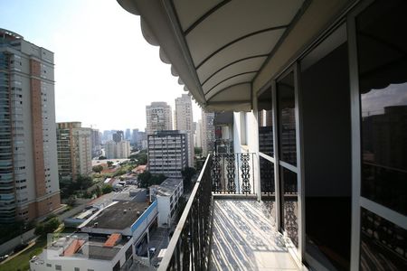 Sacada de apartamento à venda com 3 quartos, 195m² em Brooklin Paulista, São Paulo