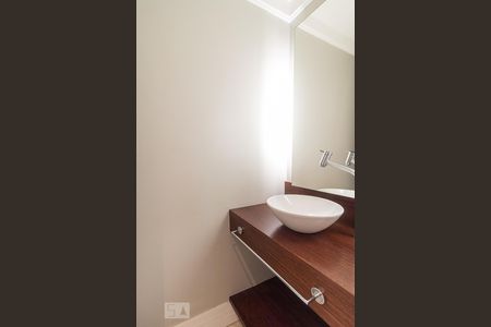 Lavabo de apartamento à venda com 2 quartos, 90m² em São João, Porto Alegre