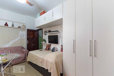 Sala/Quarto - Armários de kitnet/studio para alugar com 1 quarto, 24m² em Flamengo, Rio de Janeiro