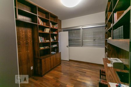 Escritório de apartamento para alugar com 4 quartos, 370m² em Funcionários, Belo Horizonte