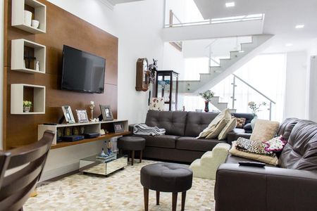 Sala de casa para alugar com 2 quartos, 185m² em Vila Isolina Mazzei, São Paulo