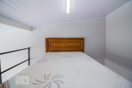 Dormitório de kitnet/studio para alugar com 1 quarto, 24m² em Azenha, Porto Alegre