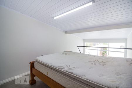 Dormitório de kitnet/studio para alugar com 1 quarto, 24m² em Azenha, Porto Alegre