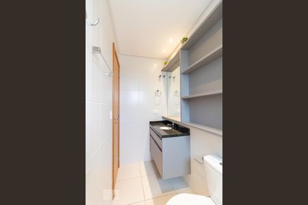 Banheiro de apartamento para alugar com 1 quarto, 32m² em Prado Velho, Curitiba