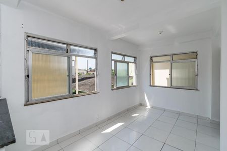 Sala de casa para alugar com 2 quartos, 60m² em Irajá, Rio de Janeiro